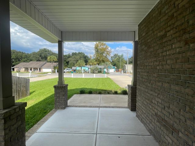1578 Hickory Street, Niceville, FL 32578