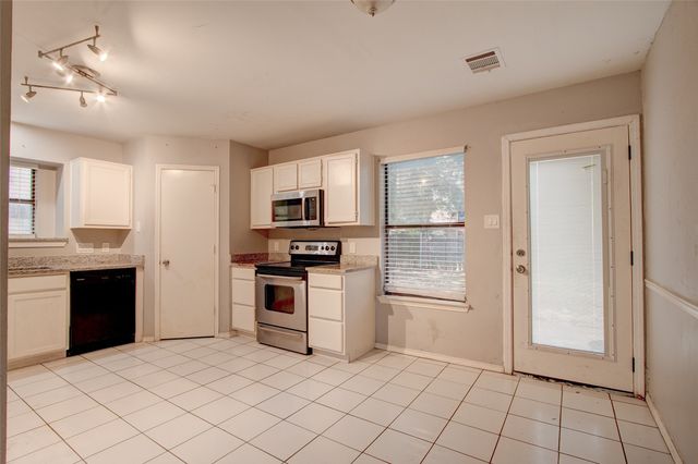 1109 Harvest Hill Lane, Lancaster, TX 75146
