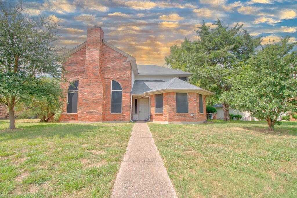 1109 Harvest Hill Lane, Lancaster, TX 75146