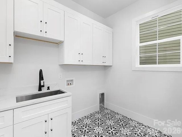 4339 Castlewood Road, Charlotte, NC 28209