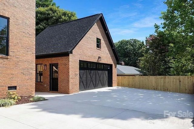4339 Castlewood Road, Charlotte, NC 28209
