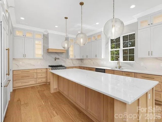 4339 Castlewood Road, Charlotte, NC 28209