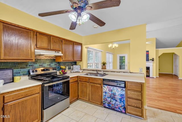 132 Lake Hollow Circle, Cary, NC 27513