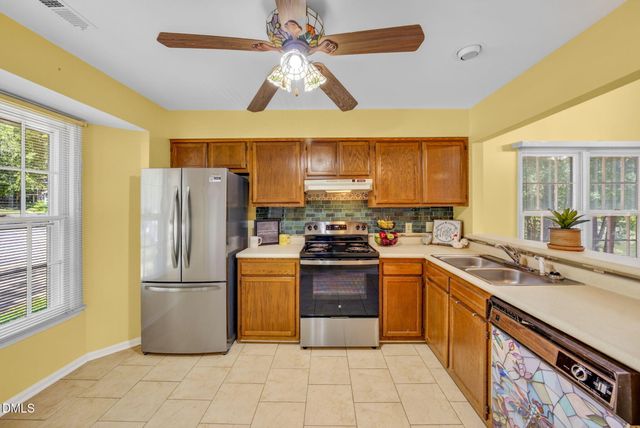 132 Lake Hollow Circle, Cary, NC 27513