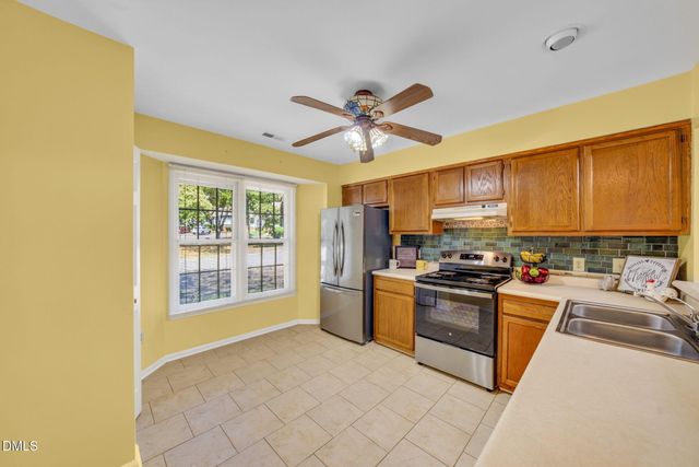 132 Lake Hollow Circle, Cary, NC 27513