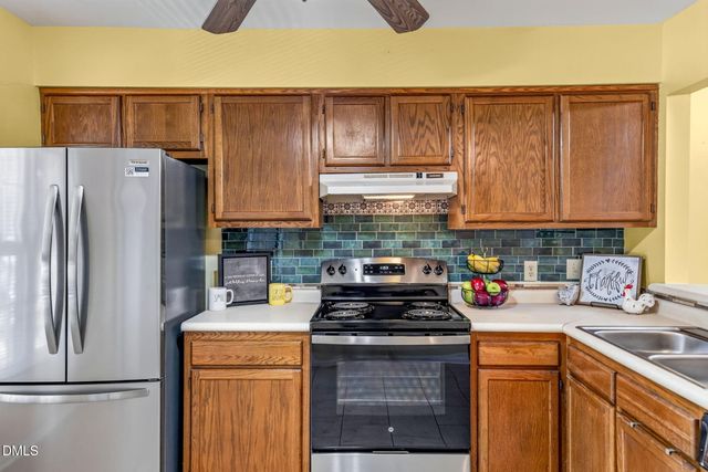 132 Lake Hollow Circle, Cary, NC 27513