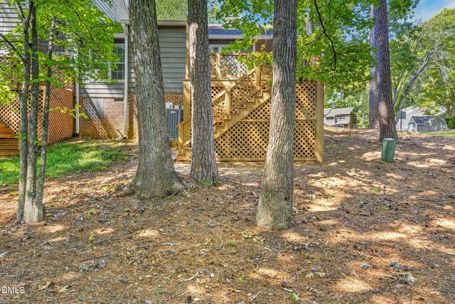 132 Lake Hollow Circle, Cary, NC 27513