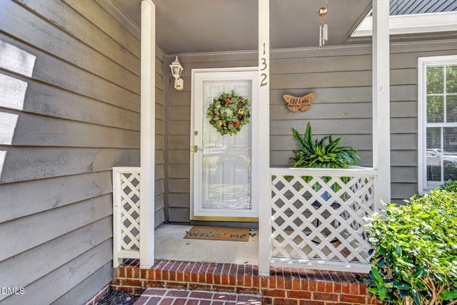 132 Lake Hollow Circle, Cary, NC 27513