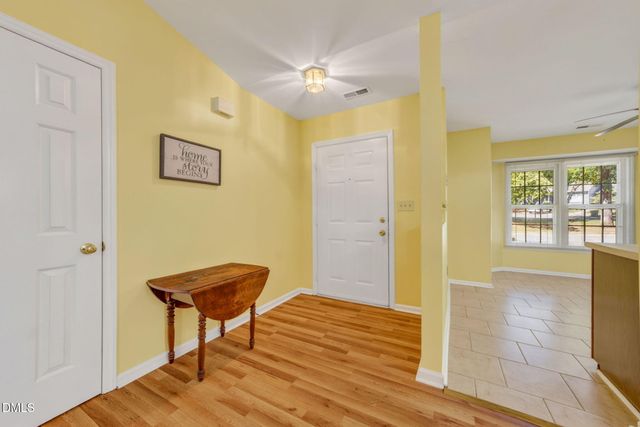 132 Lake Hollow Circle, Cary, NC 27513