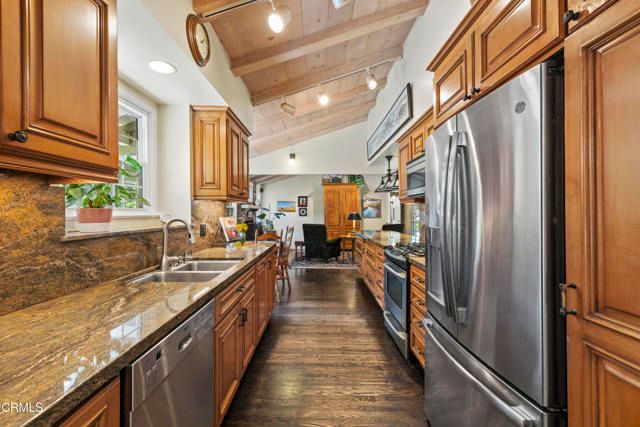 2547 Stokes Canyon Road, Calabasas, CA 91302