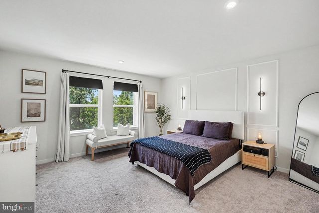 427 SNOWBERRY LN, Fredericksburg, VA 22405