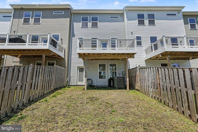 427 SNOWBERRY LN, Fredericksburg, VA 22405