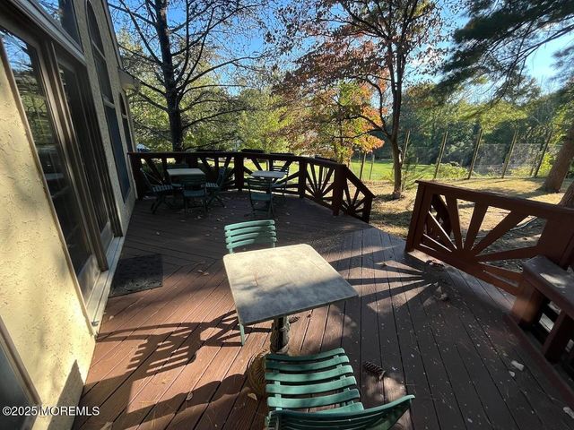 2 Pomo Court, Middletown, NJ 07748