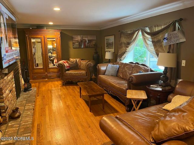 2 Pomo Court, Middletown, NJ 07748