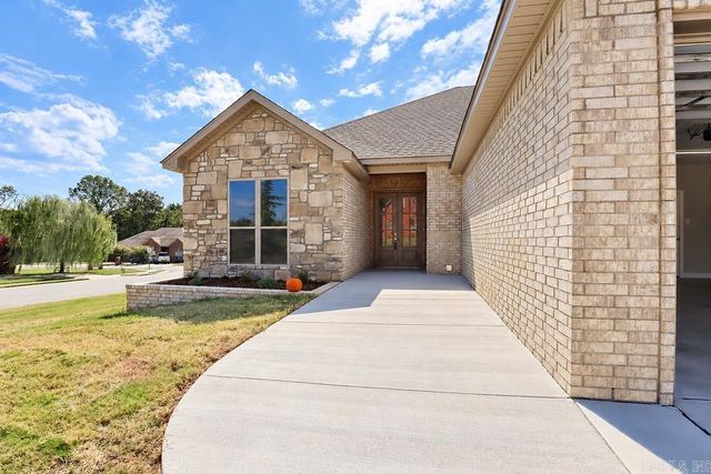 9401 Journey Dr, Sherwood, AR 72120
