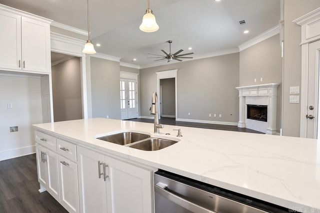 9401 Journey Dr, Sherwood, AR 72120