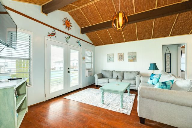 411 Seashell Drive, Surfside Beach, TX 77541
