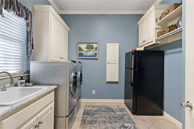 571 Hidden Lake Drive, Powderly, TX 75473