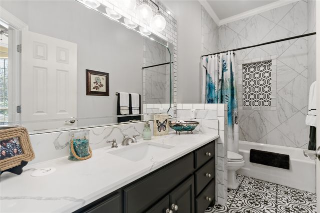 571 Hidden Lake Drive, Powderly, TX 75473