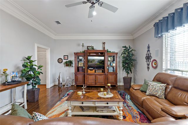 571 Hidden Lake Drive, Powderly, TX 75473