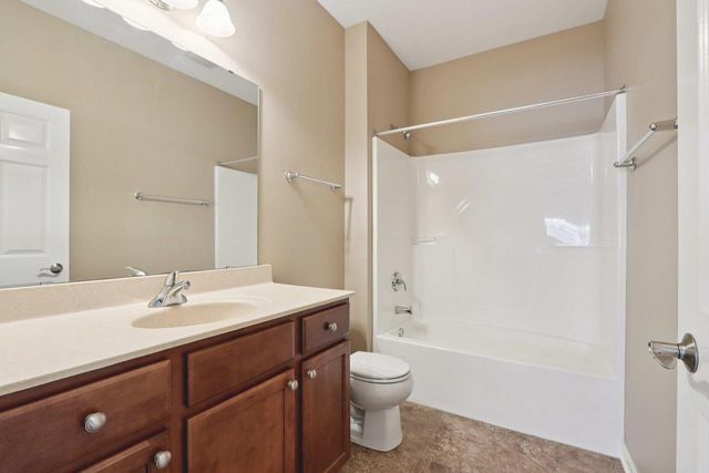 1110 Black Bear DRIVE, Mukwonago, WI 53149