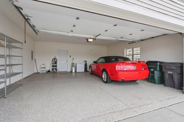 1110 Black Bear DRIVE, Mukwonago, WI 53149