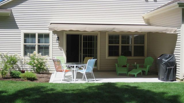 1110 Black Bear DRIVE, Mukwonago, WI 53149