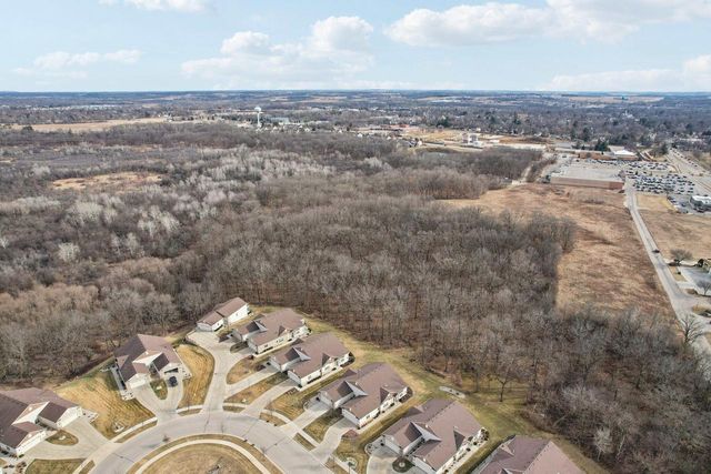 1110 Black Bear DRIVE, Mukwonago, WI 53149