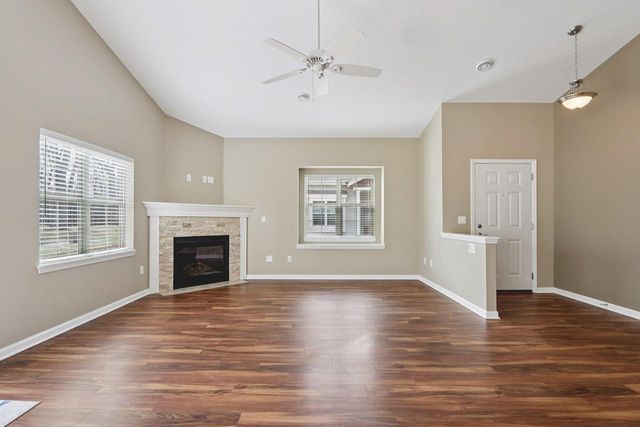 1110 Black Bear DRIVE, Mukwonago, WI 53149