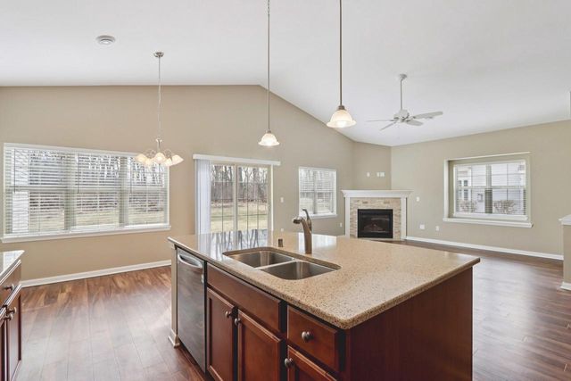 1110 Black Bear DRIVE, Mukwonago, WI 53149