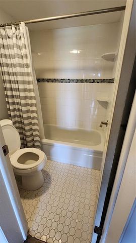 2320 S CYPRESS BEND Drive 401, Pompano Beach, FL 33069