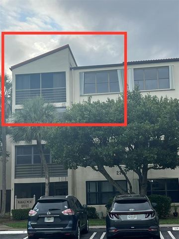 2320 S CYPRESS BEND Drive 401, Pompano Beach, FL 33069