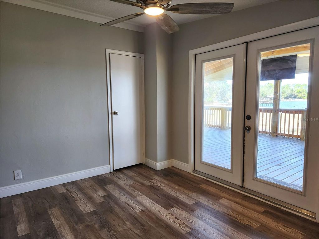 Image 19 of property listing at 10915 NE 222ND STREET, Fort Mc Coy, FL 32134