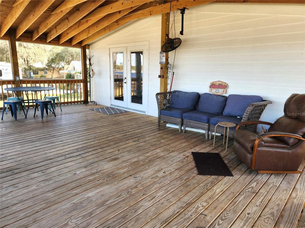 Image 20 of property listing at 10915 NE 222ND STREET, Fort Mc Coy, FL 32134