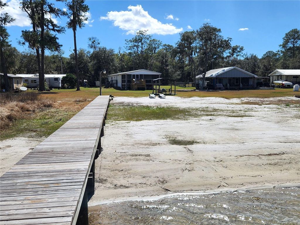 Image 27 of property listing at 10915 NE 222ND STREET, Fort Mc Coy, FL 32134