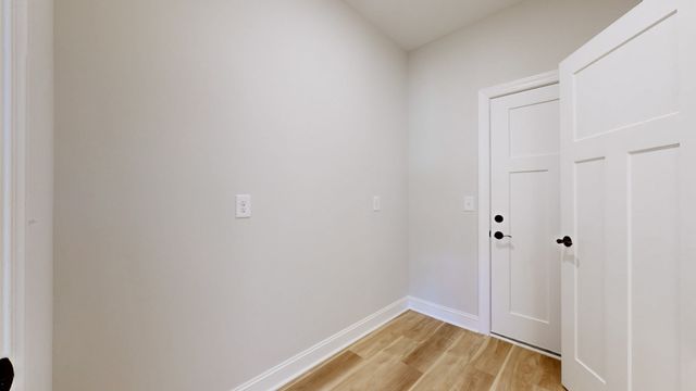 608 Golf Club Dr, Smithville, TN 37166
