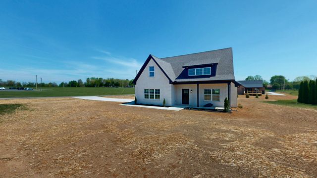 608 Golf Club Dr, Smithville, TN 37166