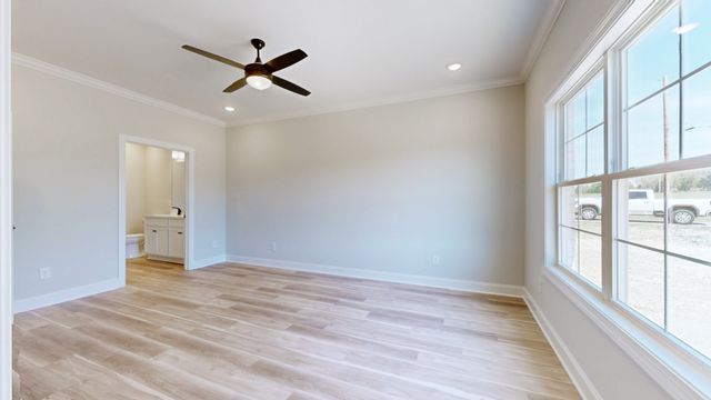 608 Golf Club Dr, Smithville, TN 37166