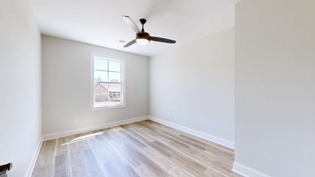 608 Golf Club Dr, Smithville, TN 37166