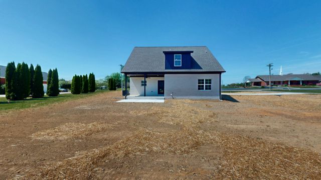 608 Golf Club Dr, Smithville, TN 37166
