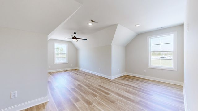 608 Golf Club Dr, Smithville, TN 37166