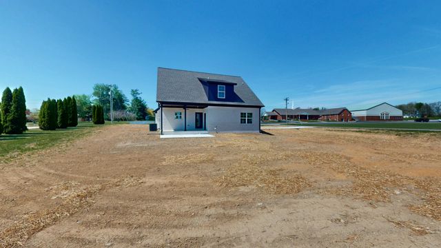 608 Golf Club Dr, Smithville, TN 37166