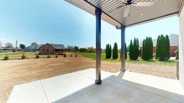 608 Golf Club Dr, Smithville, TN 37166