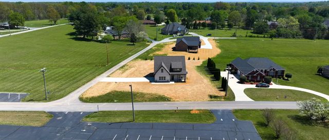 608 Golf Club Dr, Smithville, TN 37166