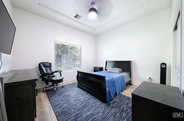 13300 Da Vinci Drive, Bakersfield, CA 93314