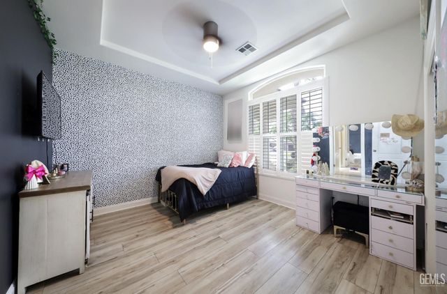 13300 Da Vinci Drive, Bakersfield, CA 93314