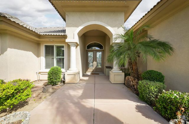 13300 Da Vinci Drive, Bakersfield, CA 93314