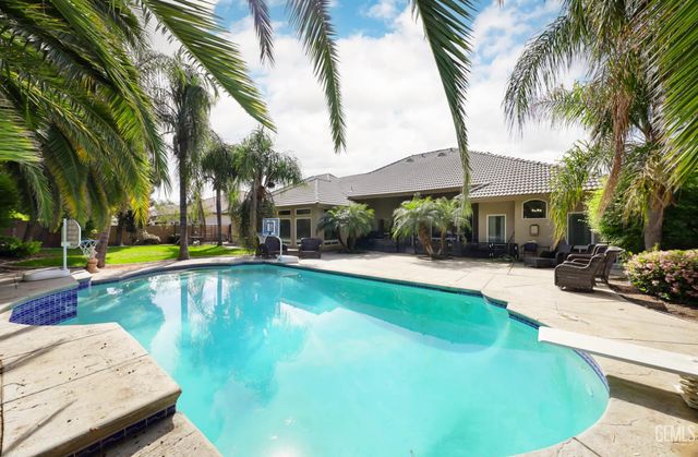 13300 Da Vinci Drive, Bakersfield, CA 93314