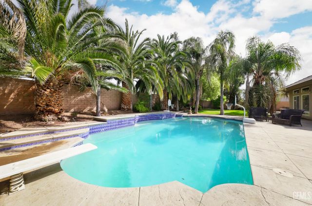 13300 Da Vinci Drive, Bakersfield, CA 93314