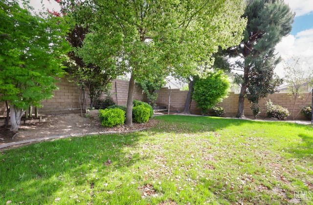 13300 Da Vinci Drive, Bakersfield, CA 93314